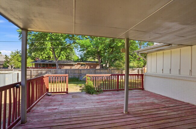Building Photo - $2,695.95, 3-Bed, 2-Bath, Ranch House in Littleton with Great Fenced in Yard!