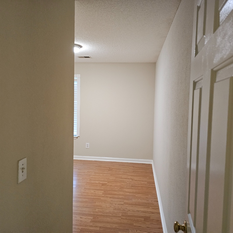 Building Photo - 205 Killian Green Dr