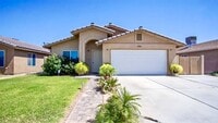 Building Photo - Gorgeous 4 Bedroom, 2 Bathroom Solar Home in Desert Oasis!