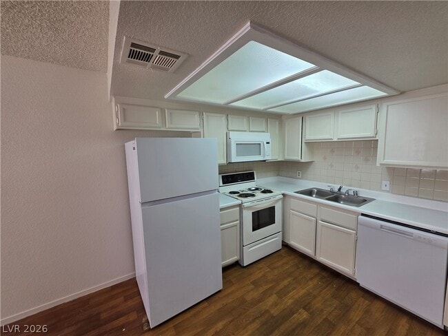Building Photo - 1104 Pinto Rock Ln