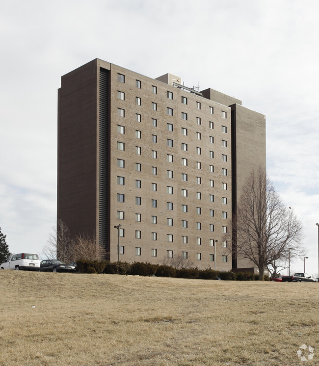 Building Photo - Crown Tower