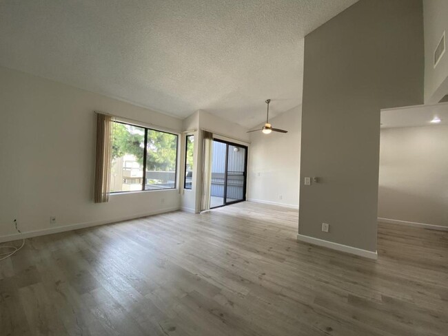 Building Photo - 110 N Richmont Dr