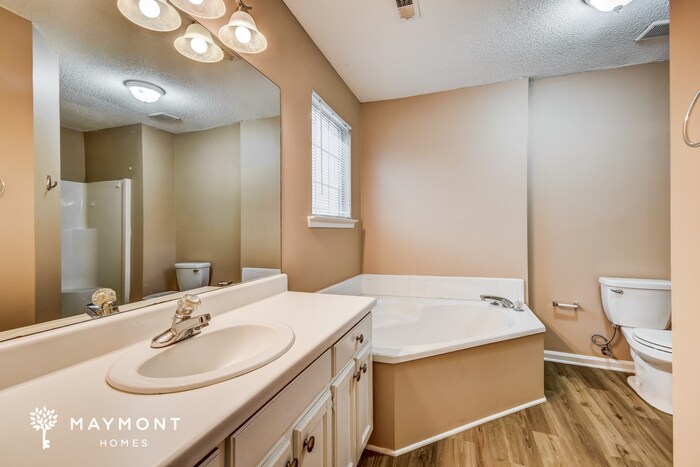 Building Photo - 4717 Hollow Ln