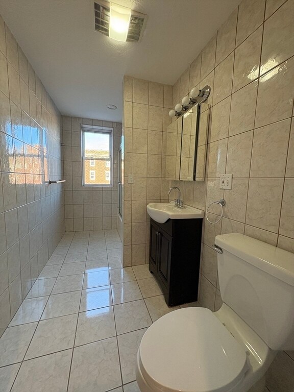 Building Photo - 73 Thatcher St