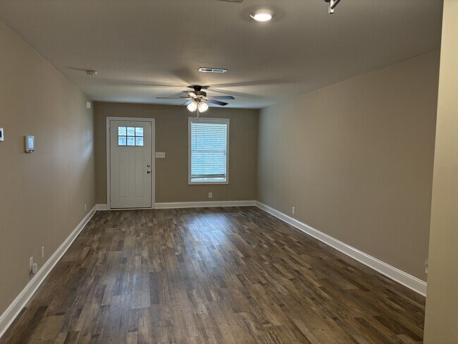 Building Photo - 235 Dugger Dr