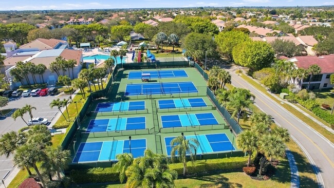 Building Photo - 5187 Europa Dr