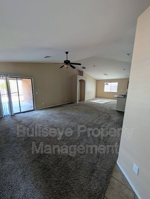 Building Photo - 45553 W Sky Ln