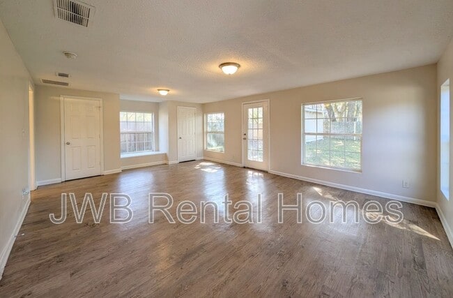 Building Photo - 3066 Purdom Dr