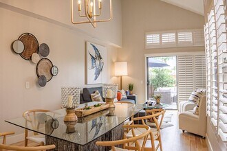 Building Photo - Spacious 3BR/3BA Townhome  | Pool, Tennis & Easy Access to Everything