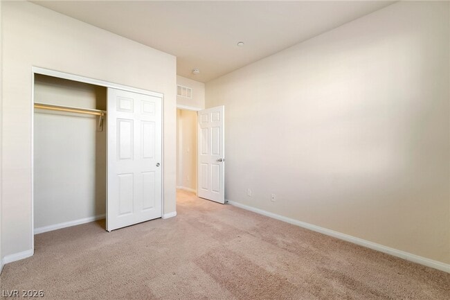 Building Photo - 988 Via Del Campo