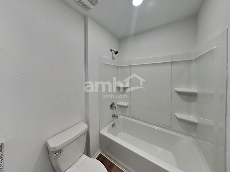 Building Photo - 5439 Elm Valley Dr