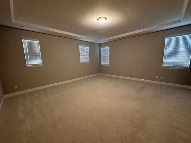 Building Photo - 1561 Osborn Dr
