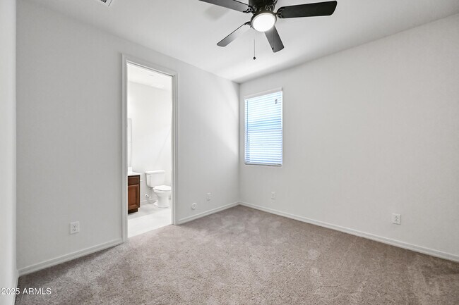 Building Photo - 13803 W Calle De Baca