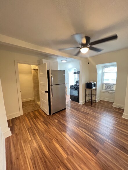 Building Photo - 511 Brinton St