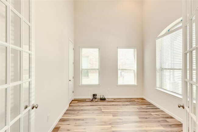 Building Photo - 1400 Little Elm Trail