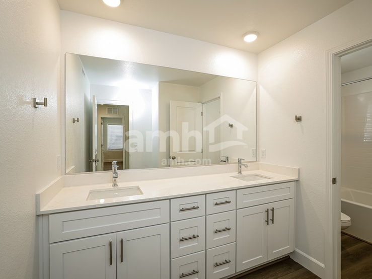 Building Photo - 6491 Enlightenment Dr