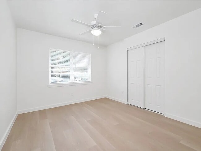 Building Photo - 1110 3rd St