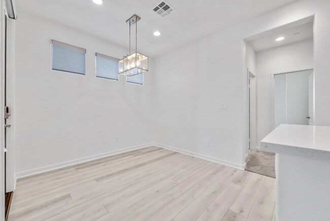 Building Photo - 11063 Spotlight Dr