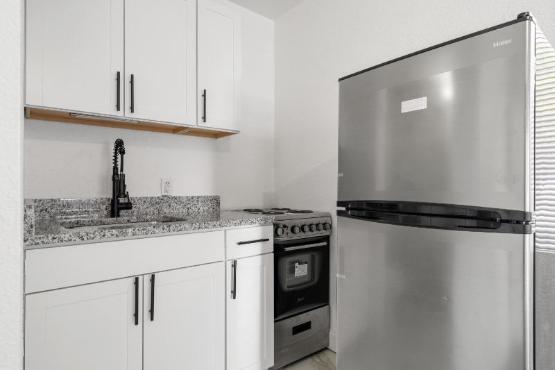 Building Photo - 919 16th Ave N