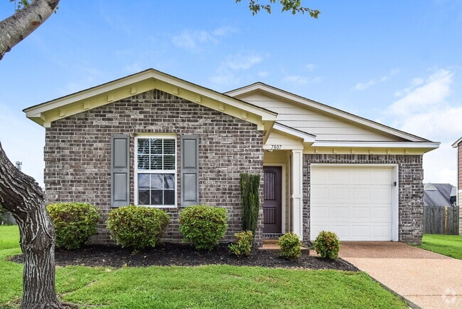 Building Photo - 7807 Birdwood Dr