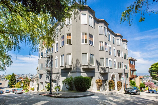 Building Photo - 390 Liberty