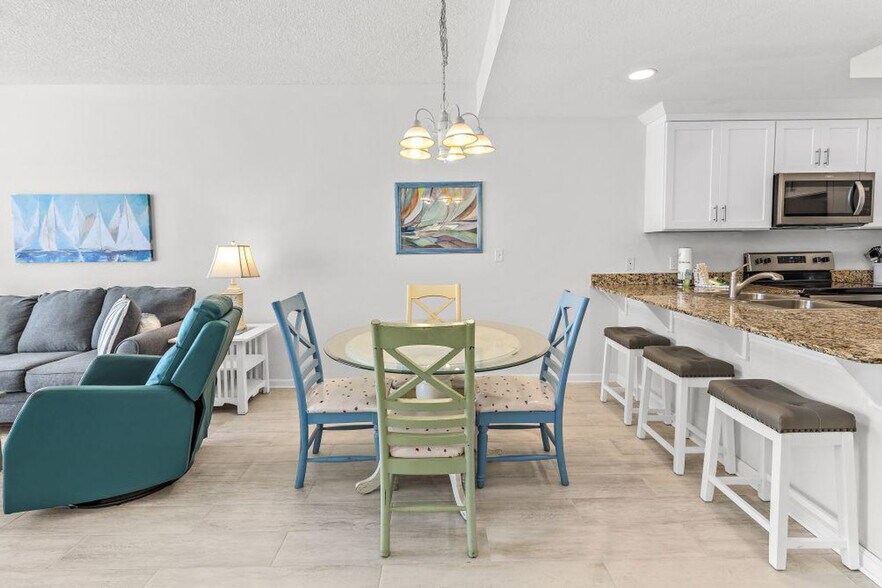 Building Photo - 455 E Beach Blvd