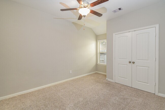 Building Photo - 9403 Briscoe Bend Ln