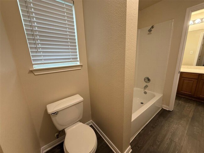 Building Photo - 1209 Laurel Oak Trail