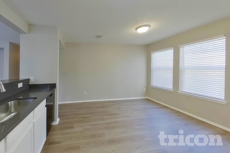 Building Photo - 1417 Atkins St