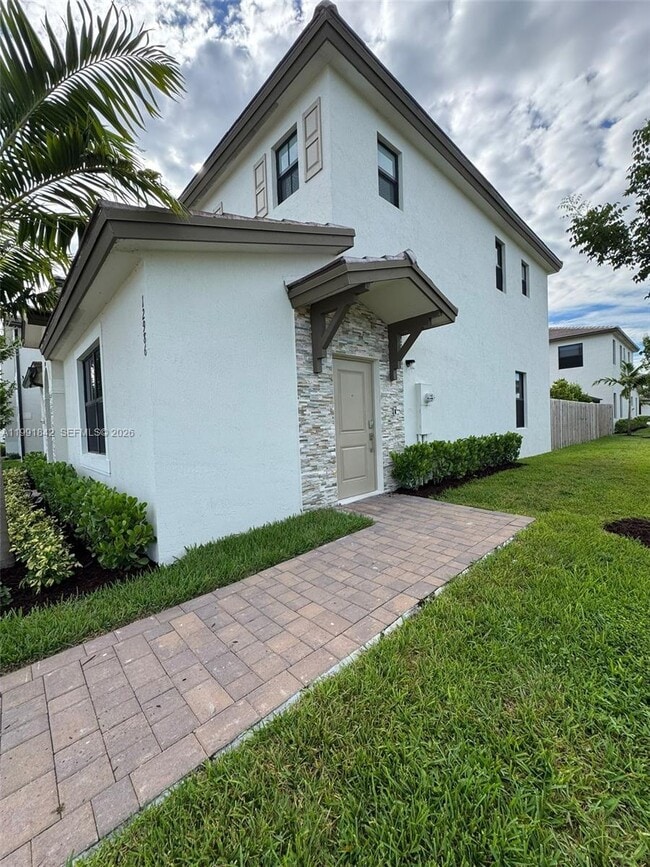Building Photo - 12986 SW 232nd Ter