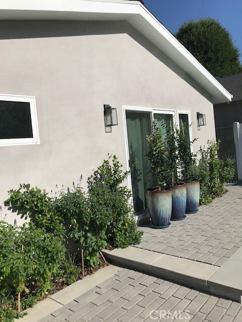 Building Photo - 4164 Woodcliff Rd