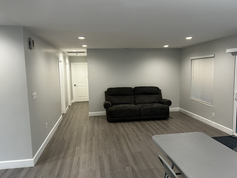 Living Room - 7814 Lindley Ave