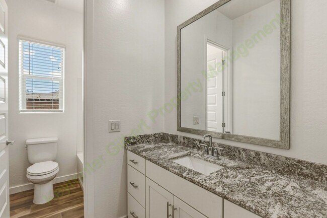 Building Photo - Stunning Gilbert Home Located in the Beautiful Belrose Gated Community!