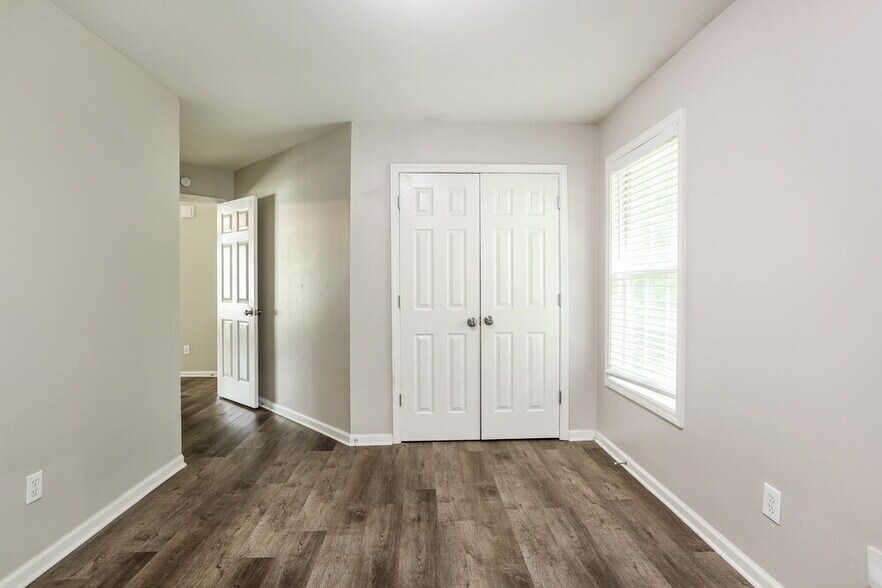 Building Photo - 10038 Harmon Springs Dr