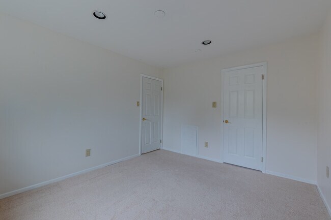 Building Photo - 2801 Pennsylvania Ave