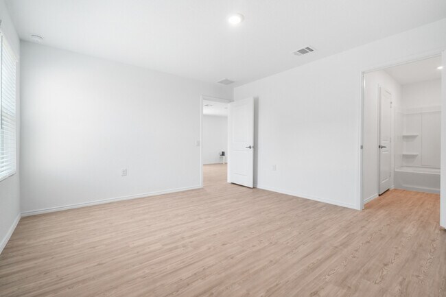 Building Photo - 10166 Asta Trl