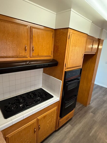 Building Photo - 24800 Walnut St