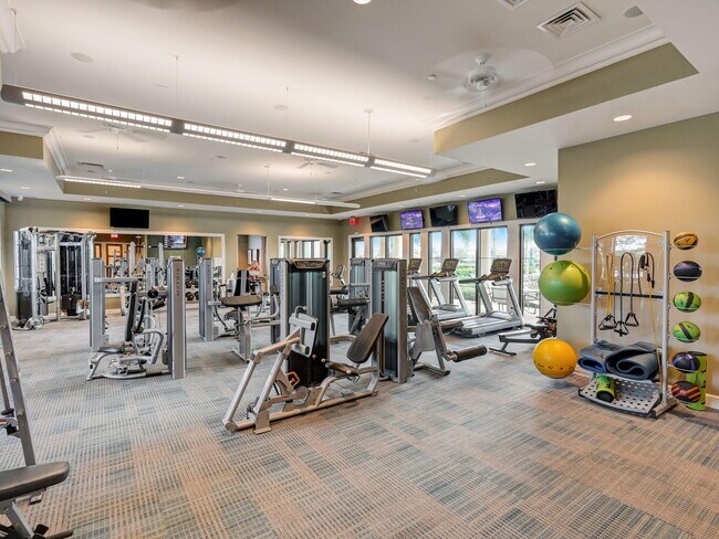 Building Photo - 845 SE Courances Dr