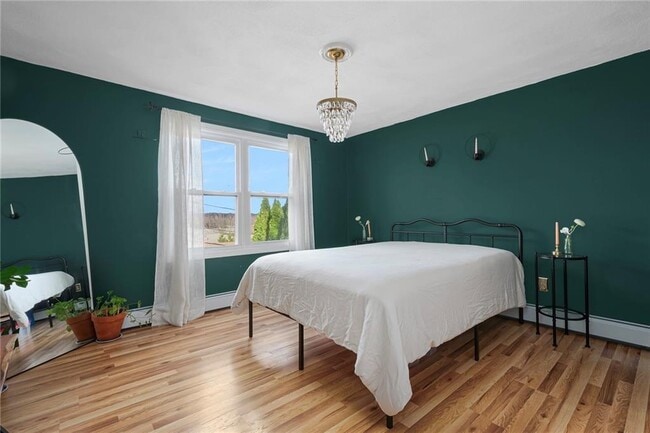 Building Photo - 40 Paolino St