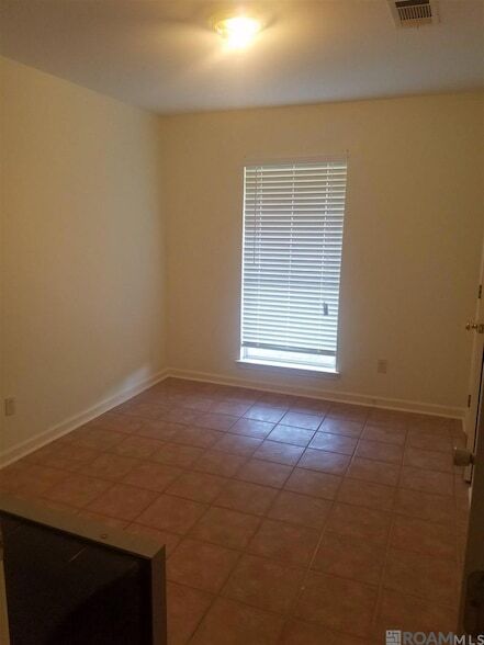 Building Photo - 16242 E Ridgewood Dr