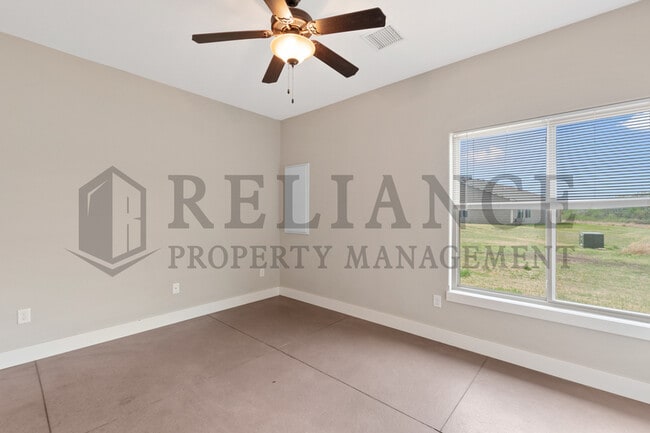 Building Photo - 4809 N Hillside Ct