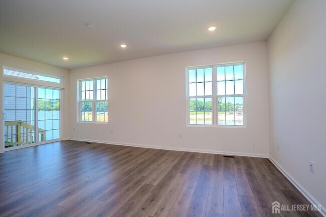 Building Photo - 3403 Jordan Dr