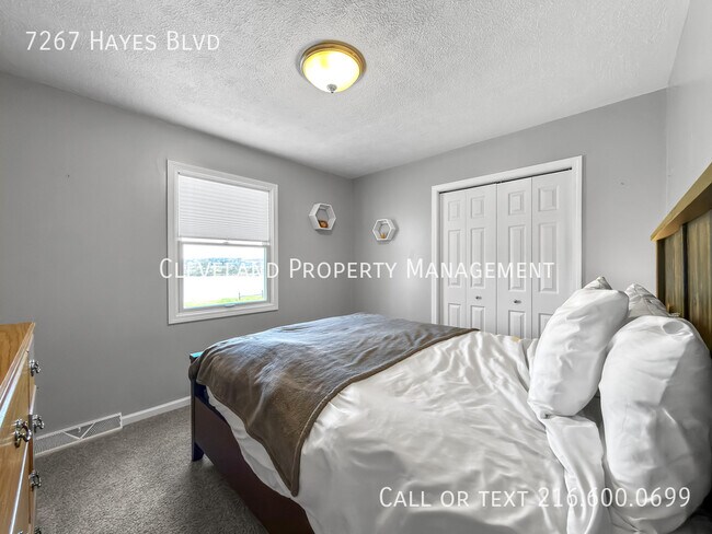 Building Photo - 7267 Hayes Blvd