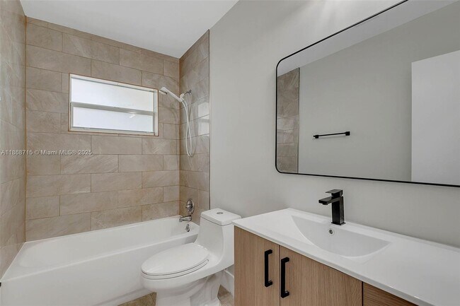 Building Photo - 840 NW 39th St