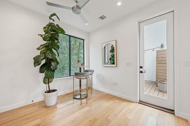 Building Photo - 2509 Durwood St