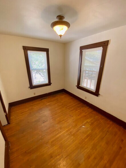Building Photo - 780 Hillview Ave