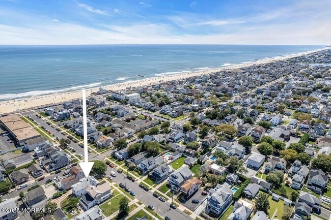 Building Photo - 202 9th Ave