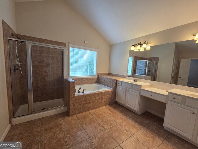 Building Photo - 4213 Brentwood Dr