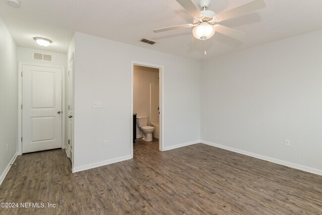 Building Photo - 528 Eiseman Wy