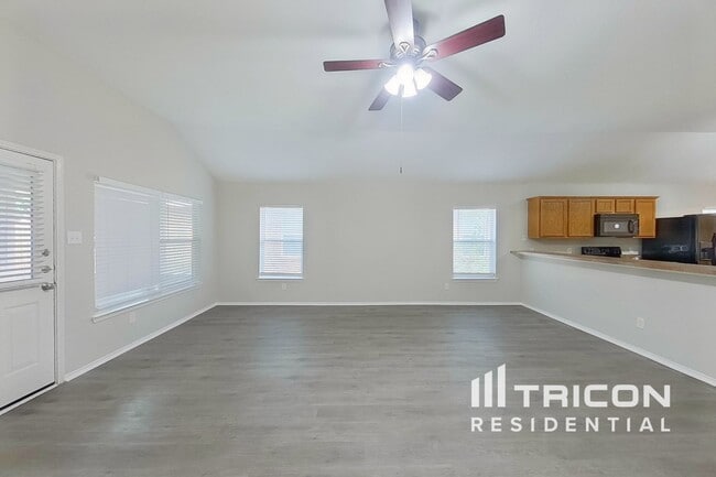 Building Photo - 405 Fireberry Dr